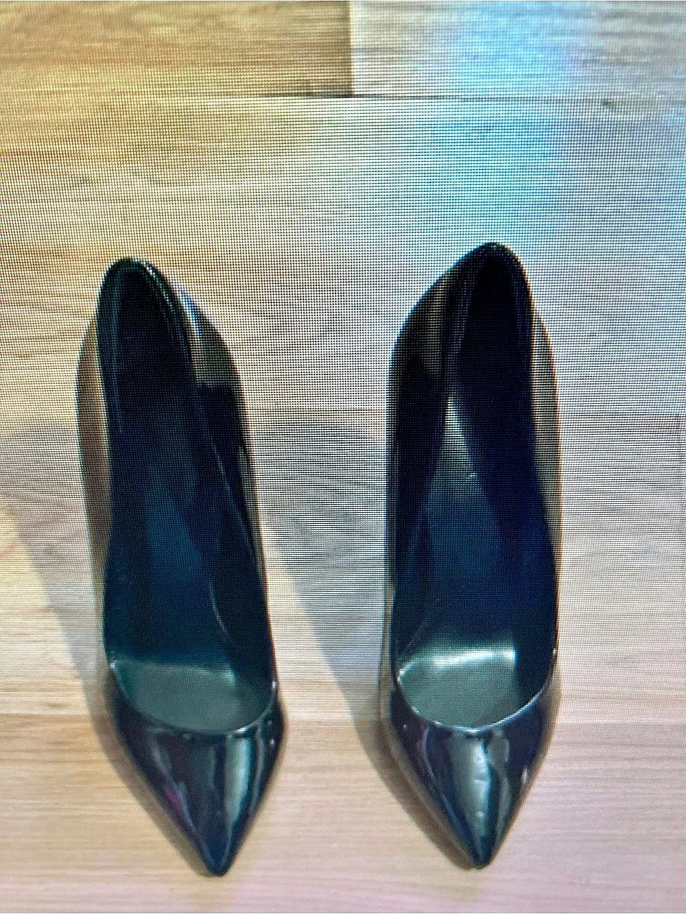 Black Pointed-Toe Heels Like New